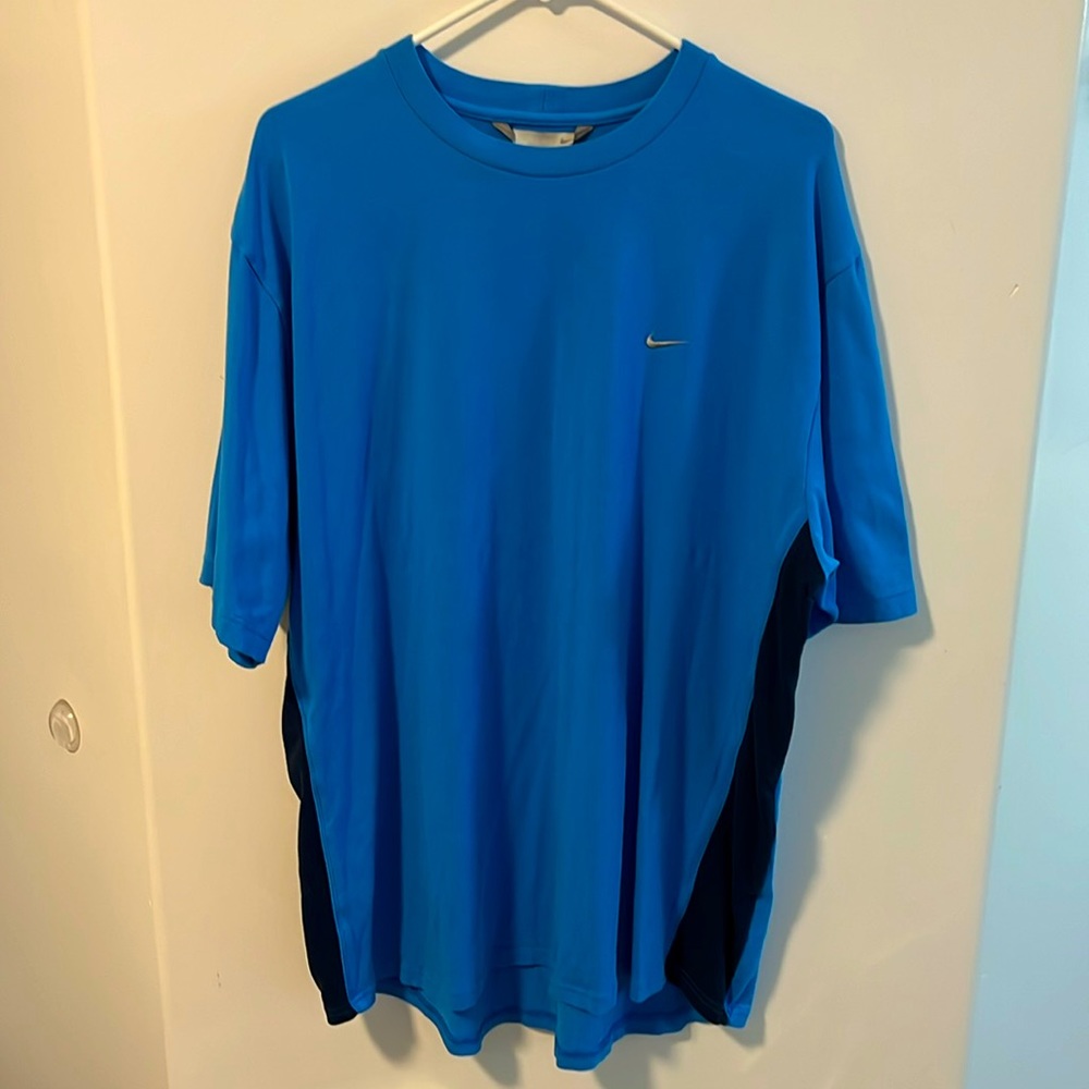 Nike short sleeve shirt
